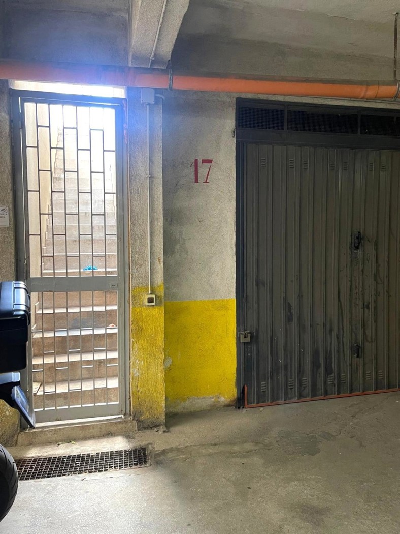 Box/Garage 21mq in affitto a Palermo