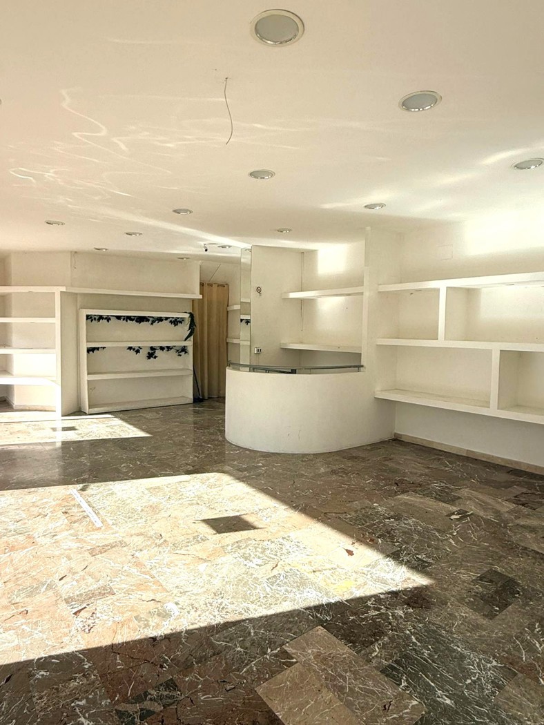 Negozio in vendita a Palermo