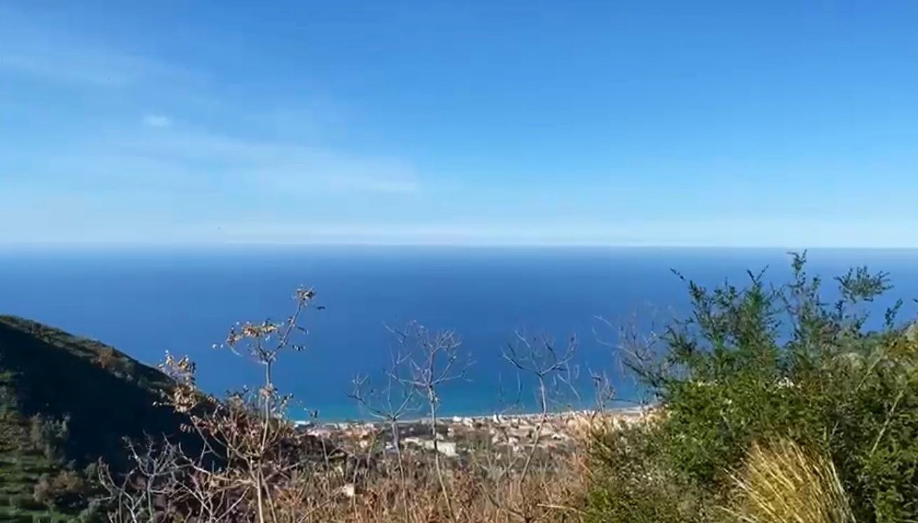 Rustico con giardino a Cefal�