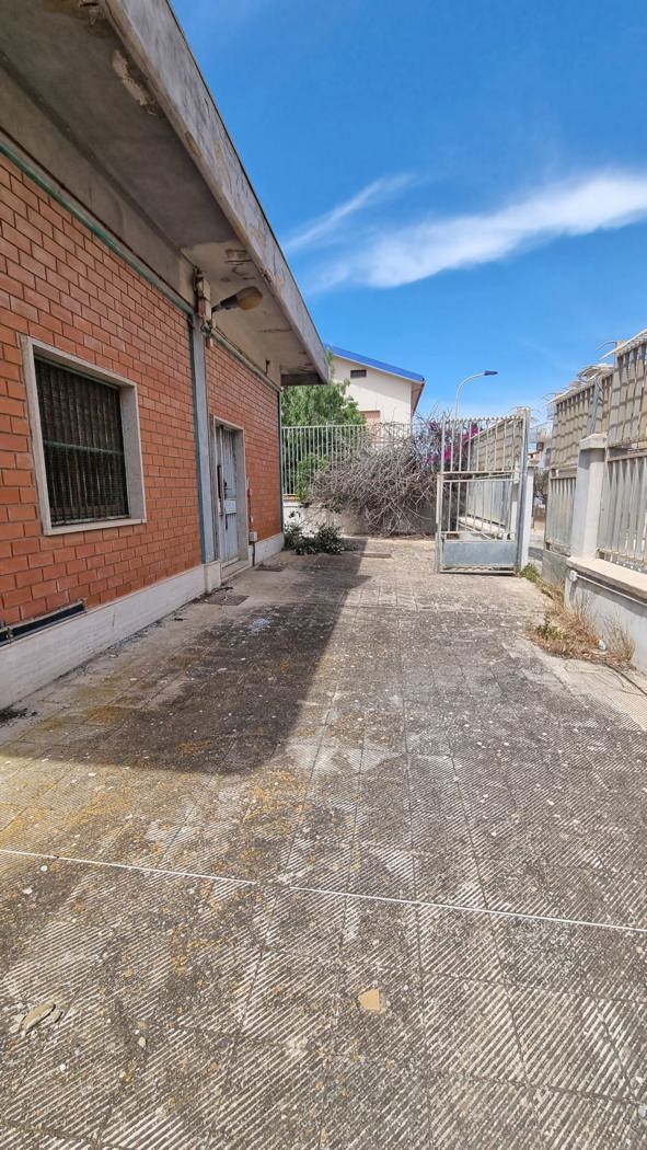 Stabile/Palazzo con giardino a Scicli
