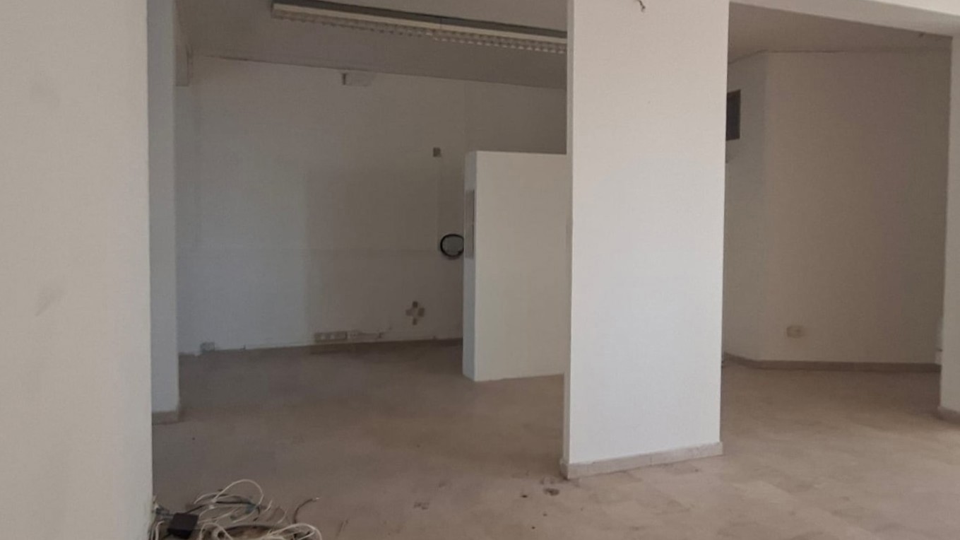 Stabile/Palazzo con giardino a Poggioreale