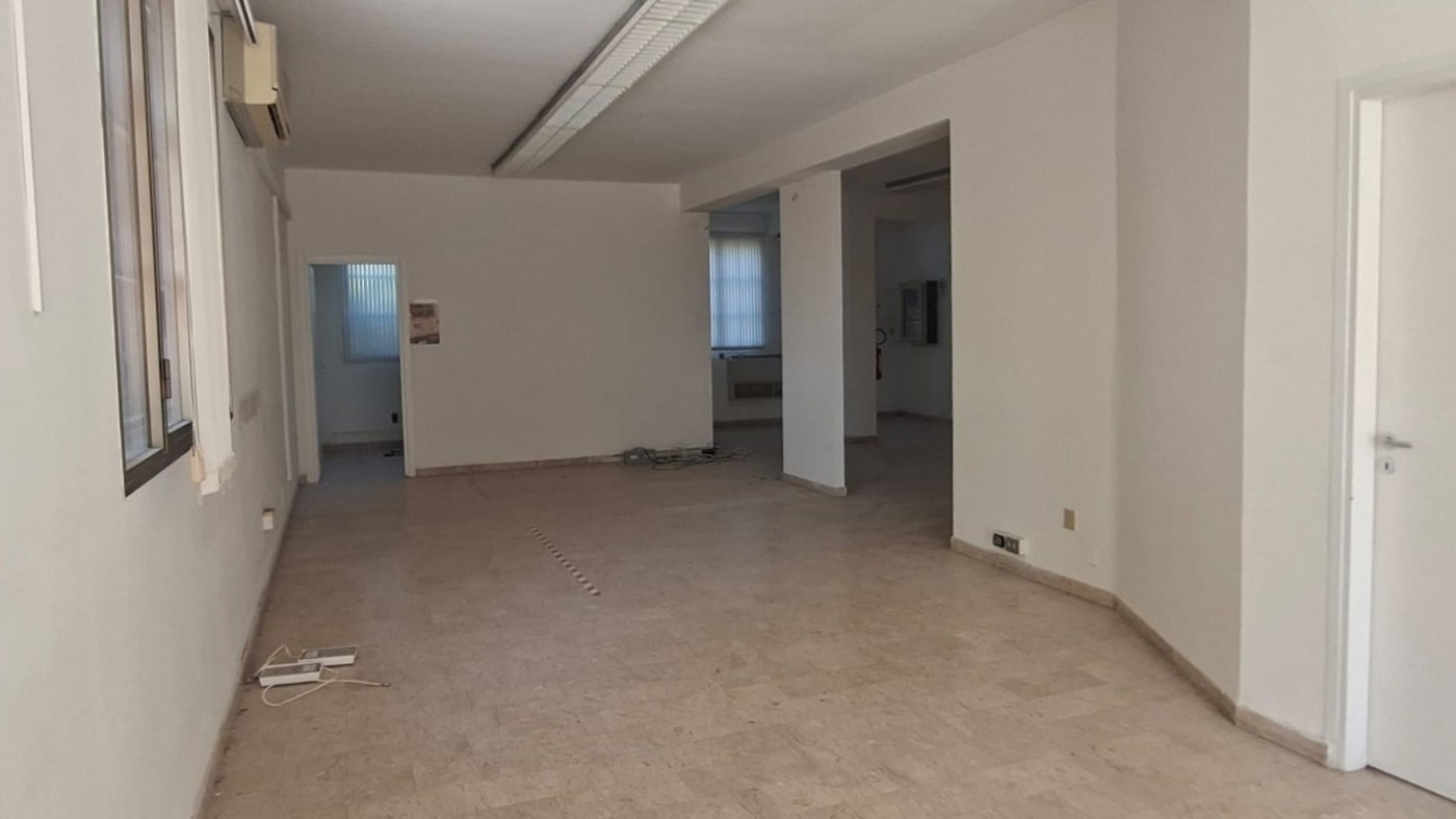 Stabile/Palazzo con giardino a Poggioreale