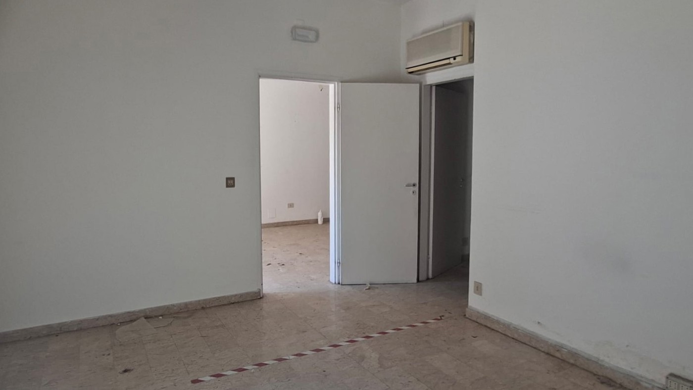 Stabile/Palazzo con giardino a Poggioreale