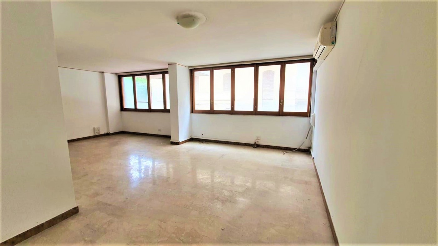 Quadrilocale in vendita a Palermo