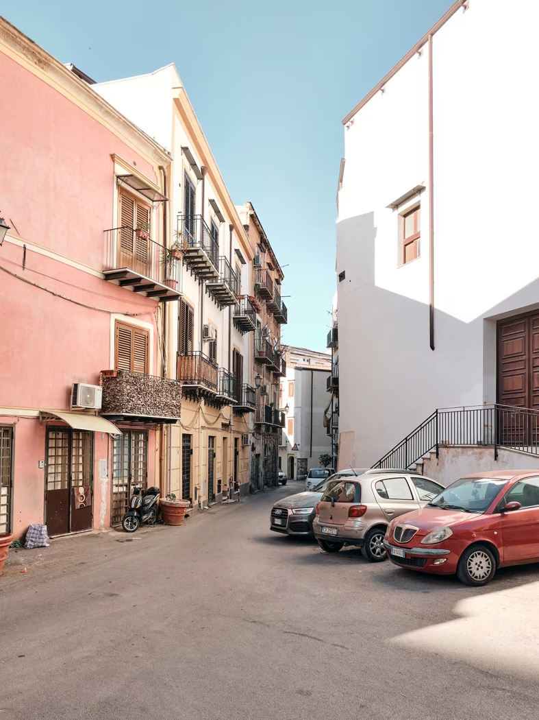 Trilocale arredato in affitto a Palermo