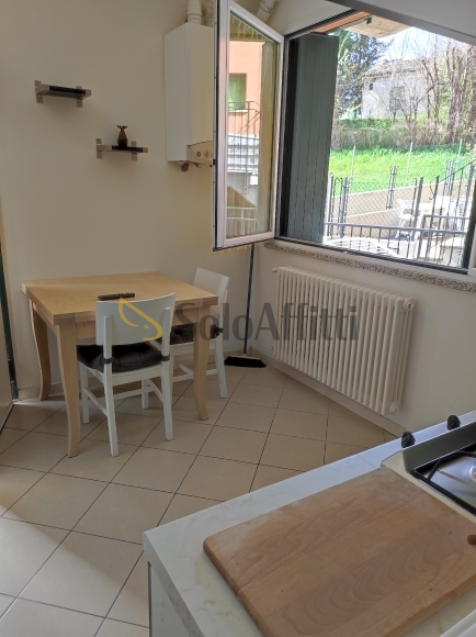Monolocale in affitto in via cornacchiara, Borghi