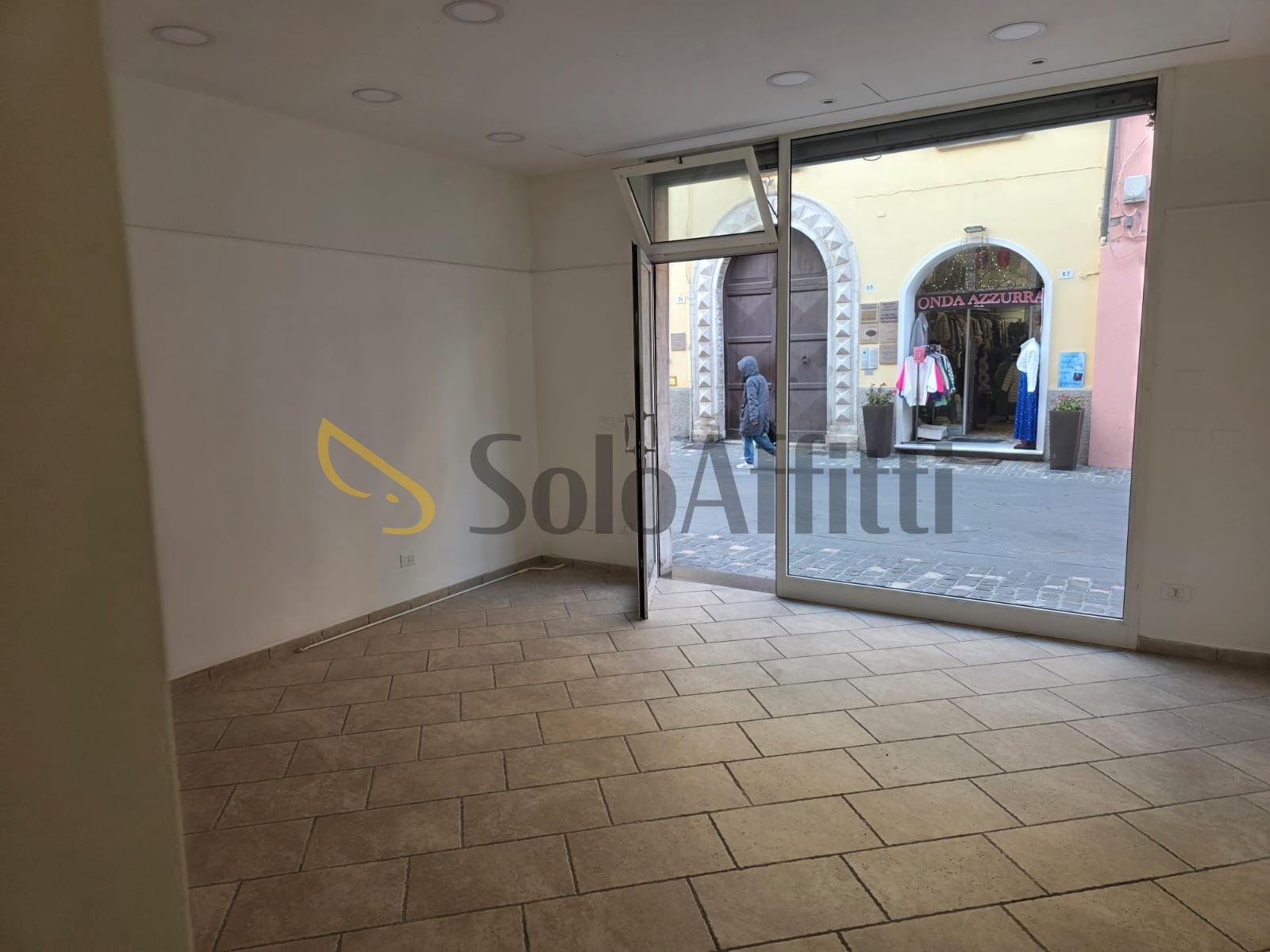 Locale commerciale in affitto in via giuseppe garibaldi 79, Rimini