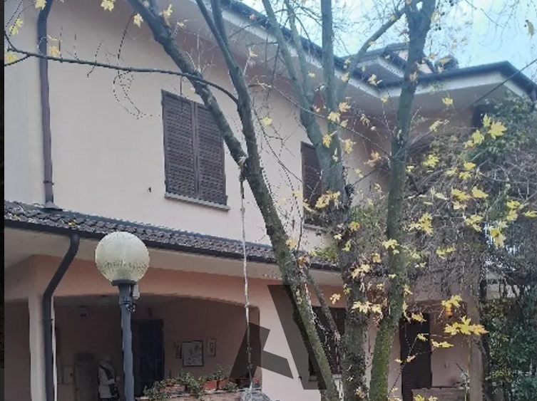 Appartamento con terrazzo a Castelvetro di Modena