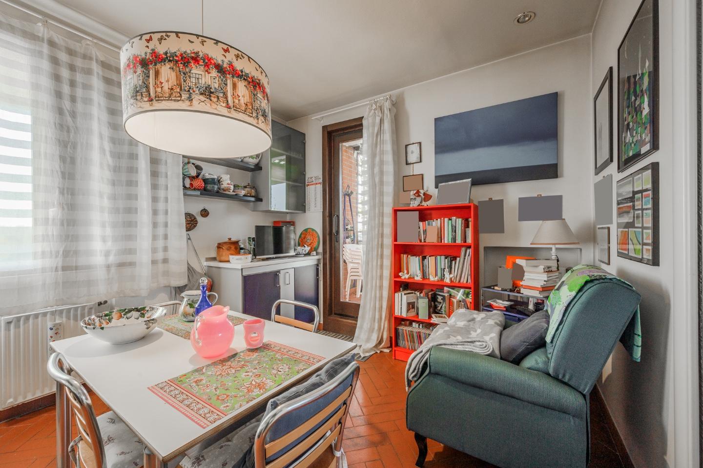 Attico con terrazzo, Reggio Emilia canali