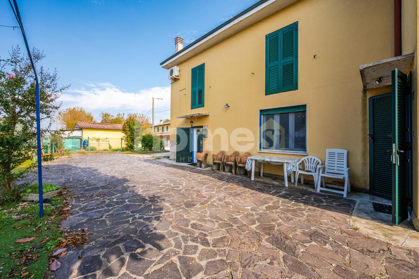 Appartamento con giardino a Molinella