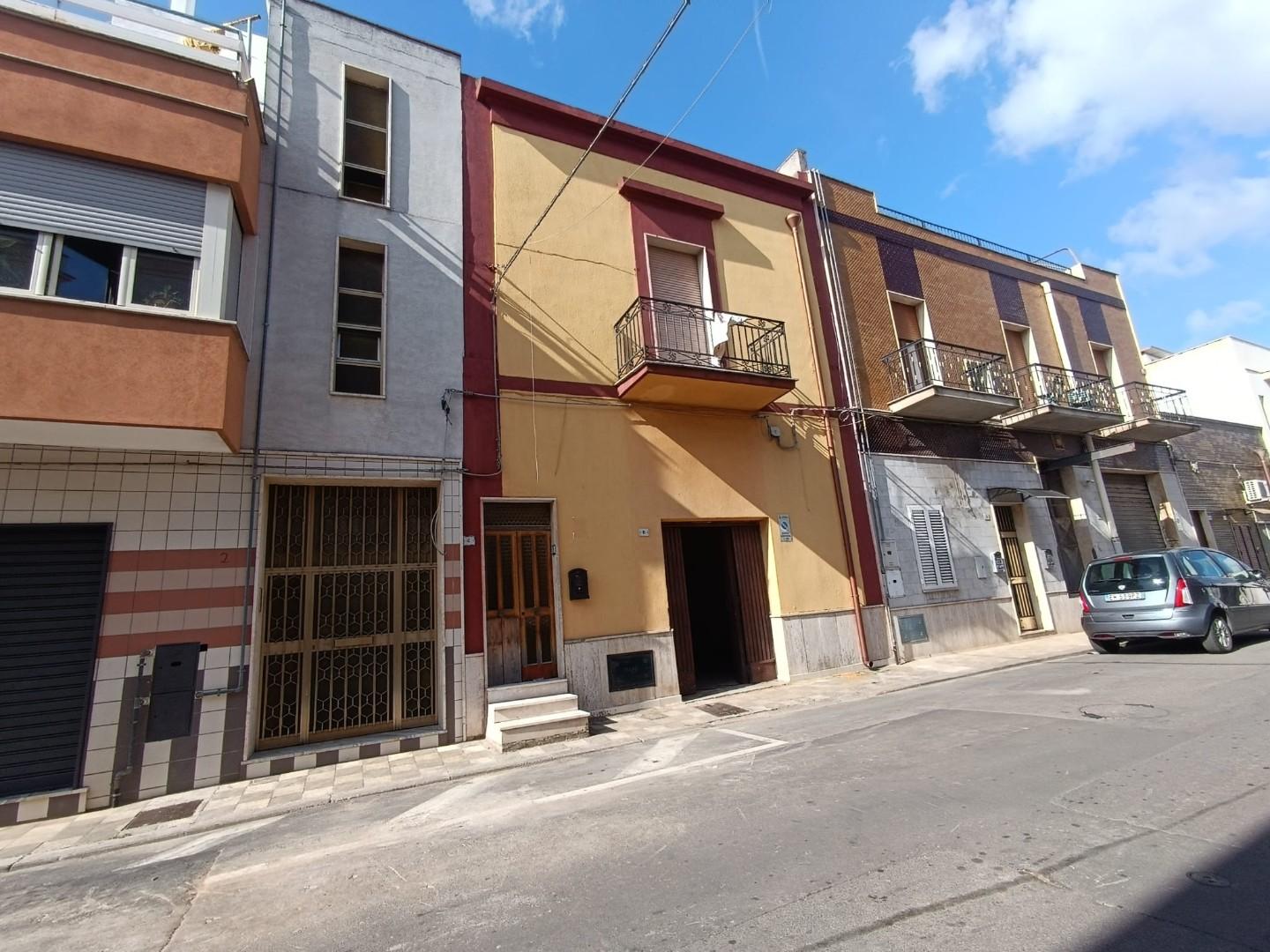 Casa indipendente con giardino a Carosino