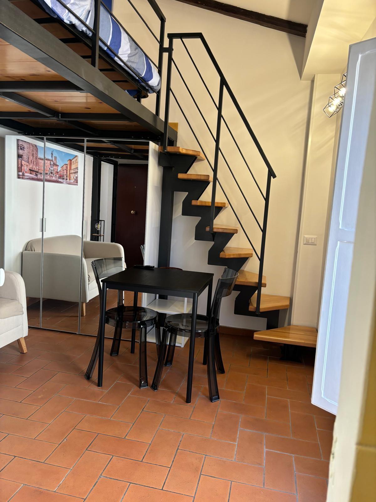 Monolocale arredato in affitto a Bologna