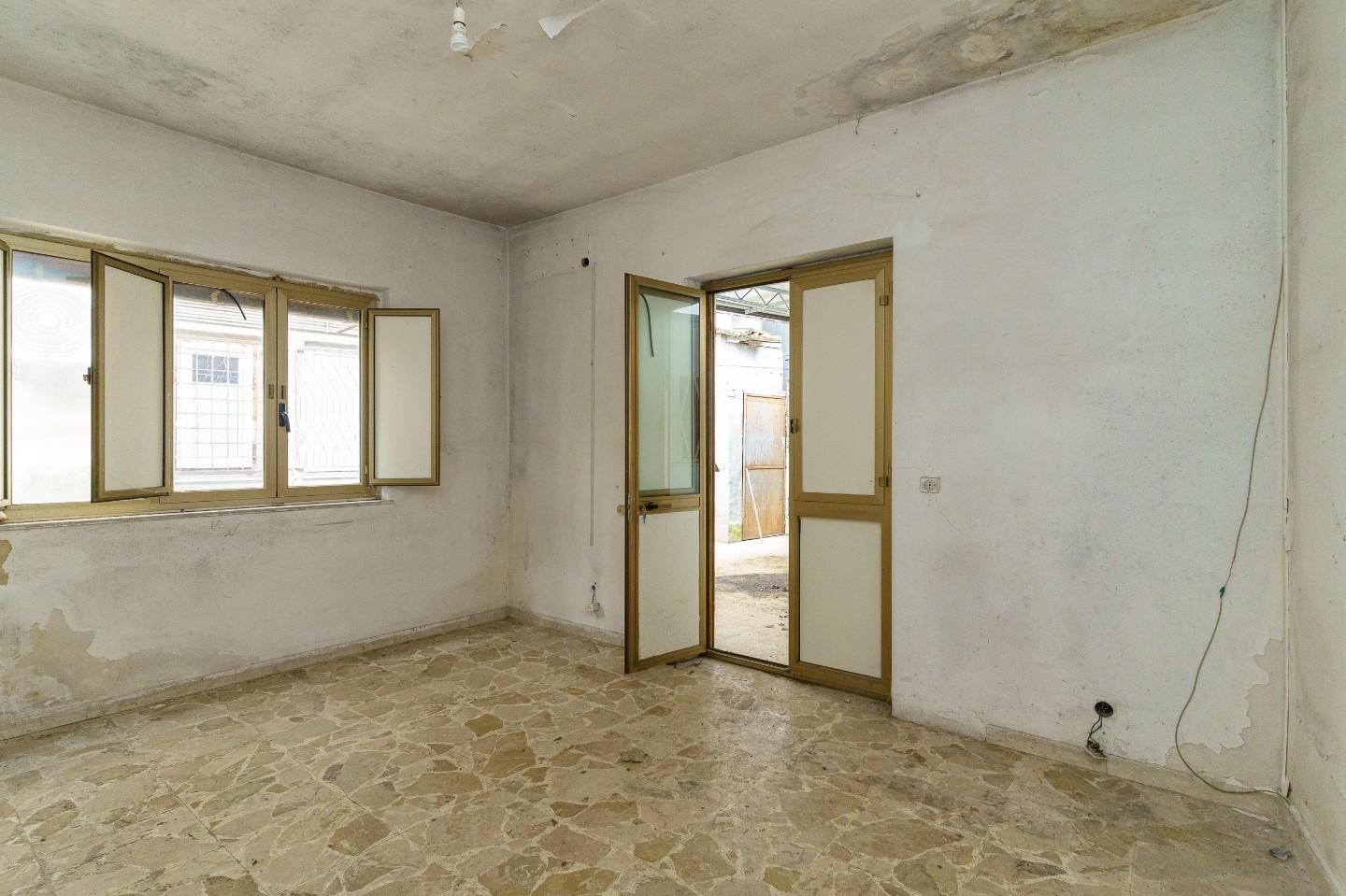 Ufficio da ristrutturare a Sant'Agata Li Battiati