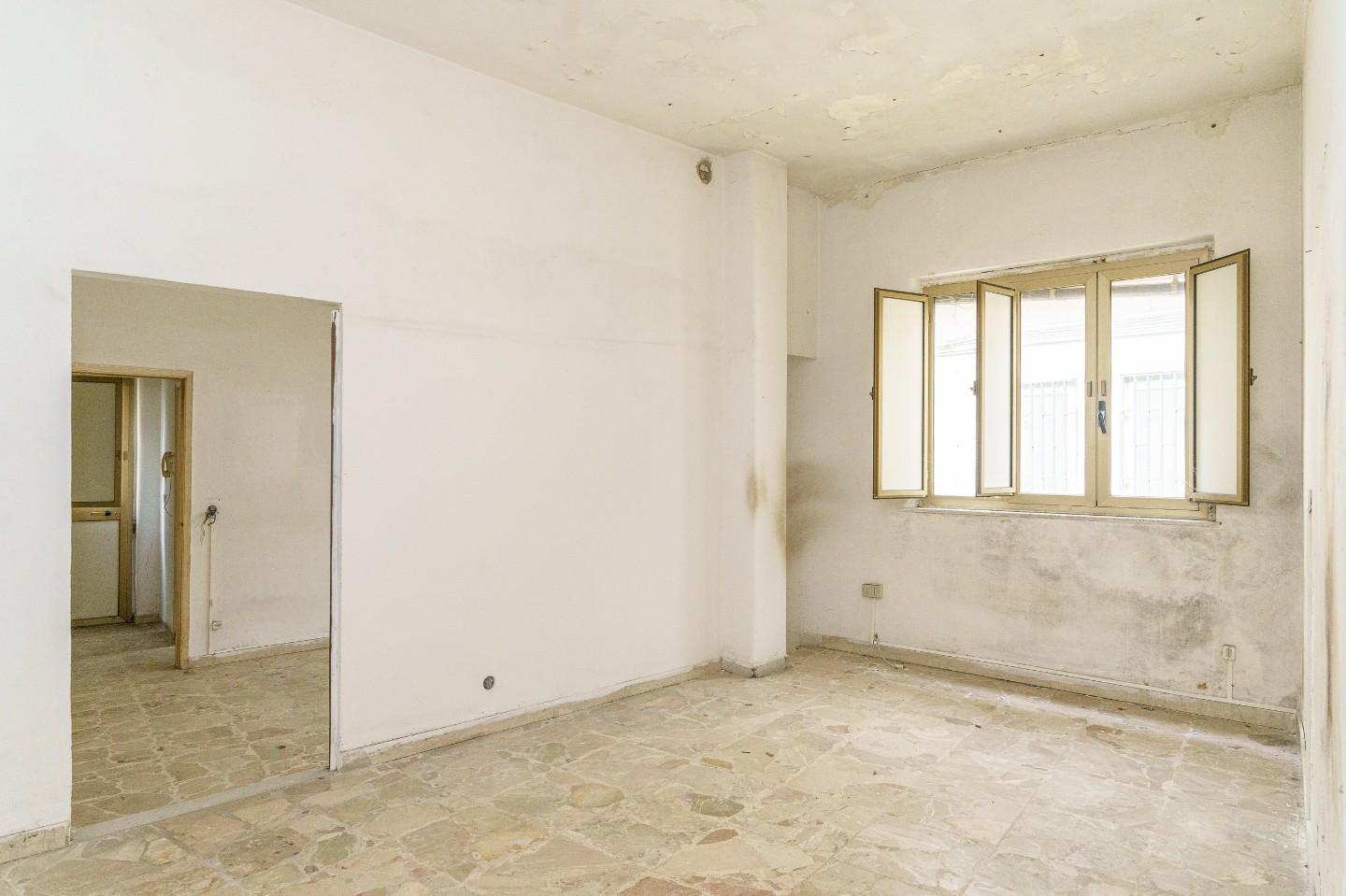 Ufficio da ristrutturare a Sant'Agata Li Battiati