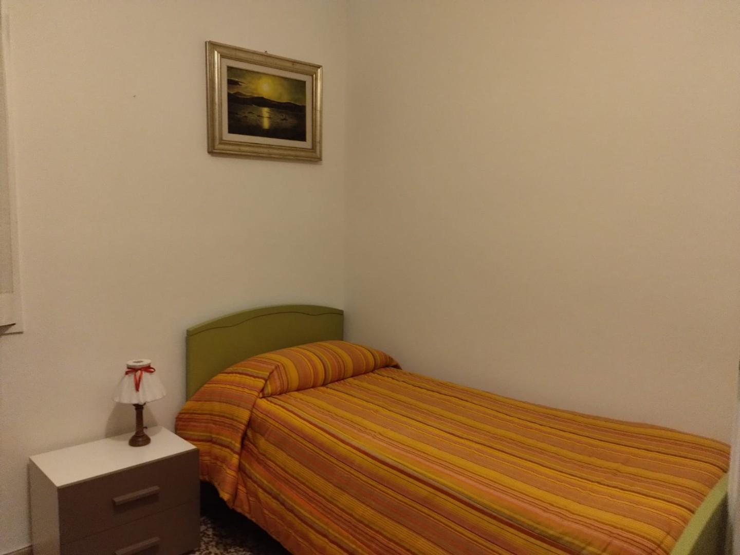 Stanza Singola in affitto a Modena