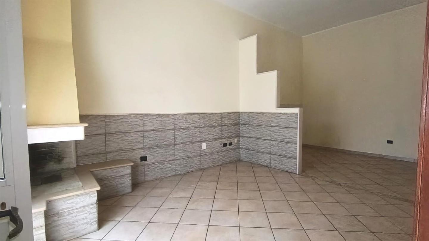 Casa indipendente con terrazzo a Palagiano