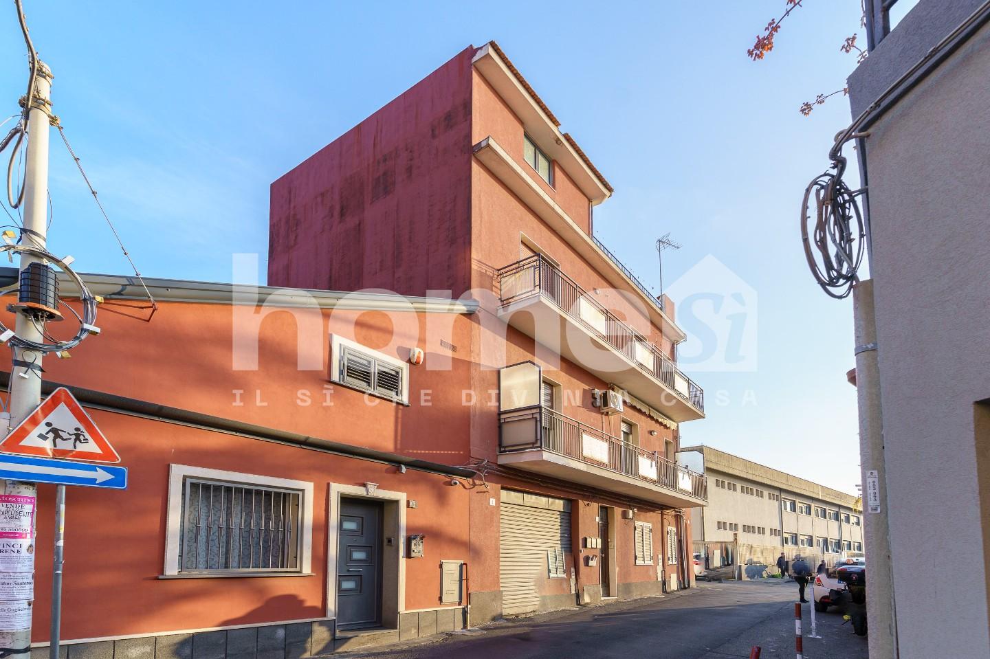 Appartamento con terrazzo a Mascalucia