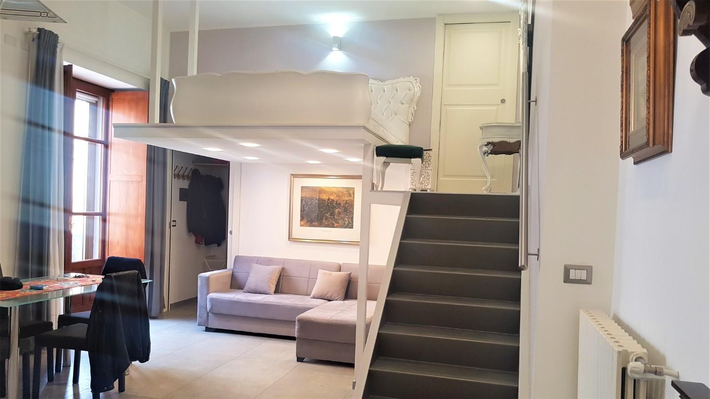 Monolocale arredato in affitto a Catania