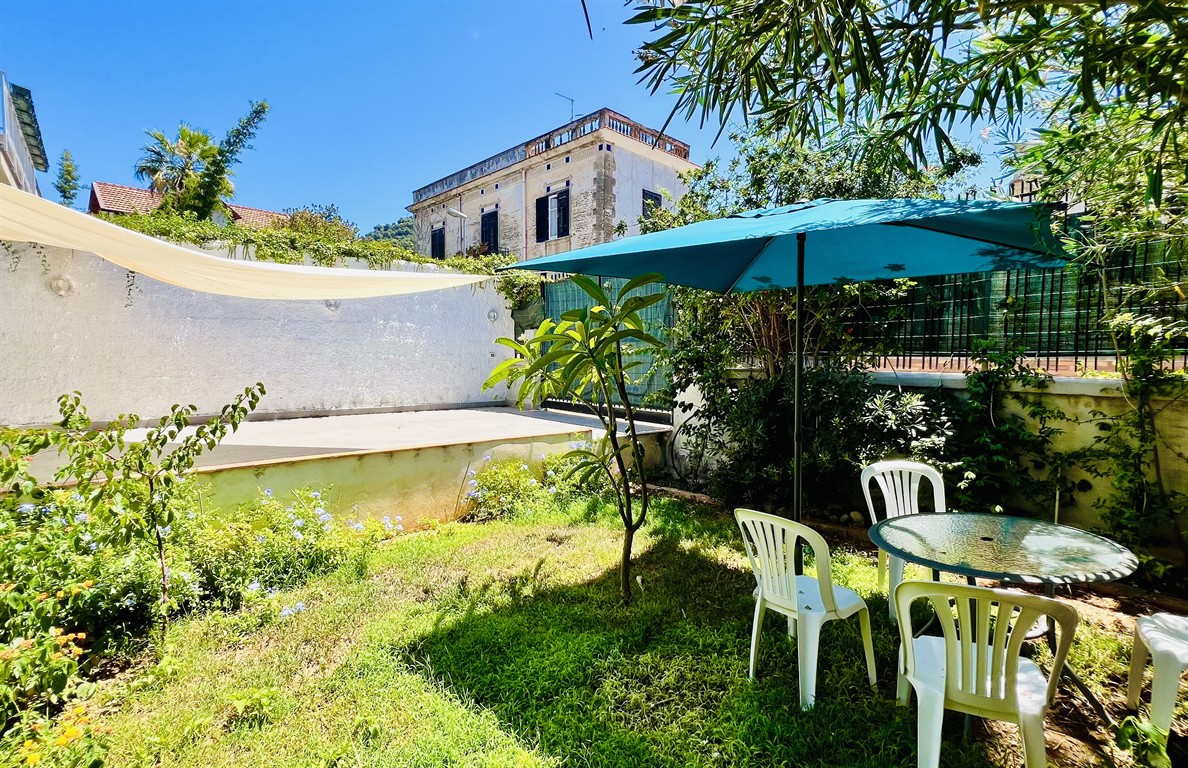 Casa indipendente arredata in affitto a Palermo