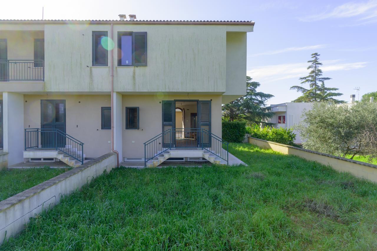 Villa con giardino a Crispiano