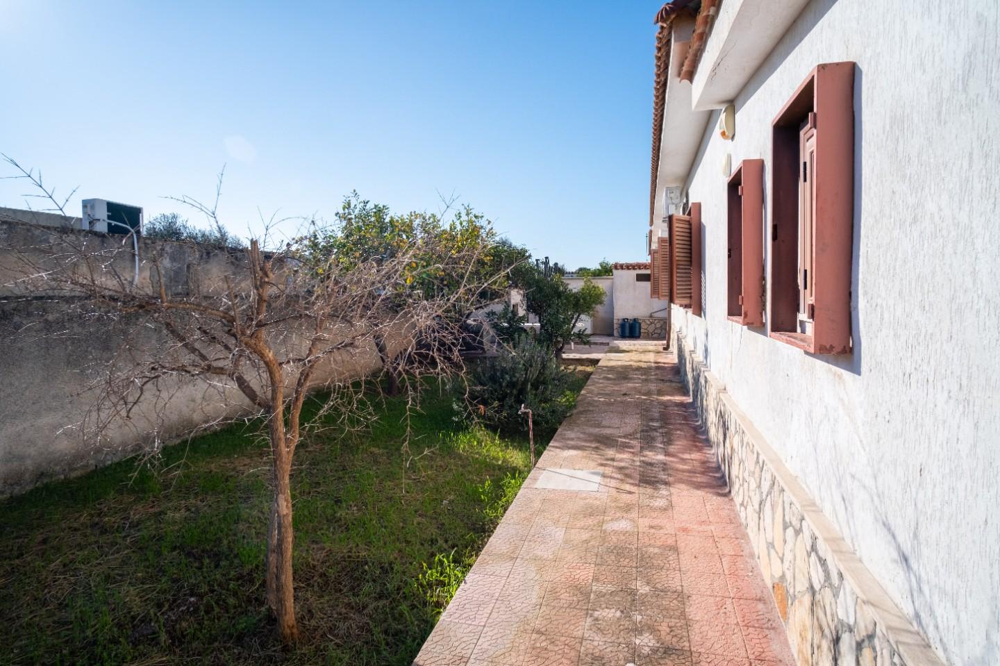 Villa con giardino a Pulsano