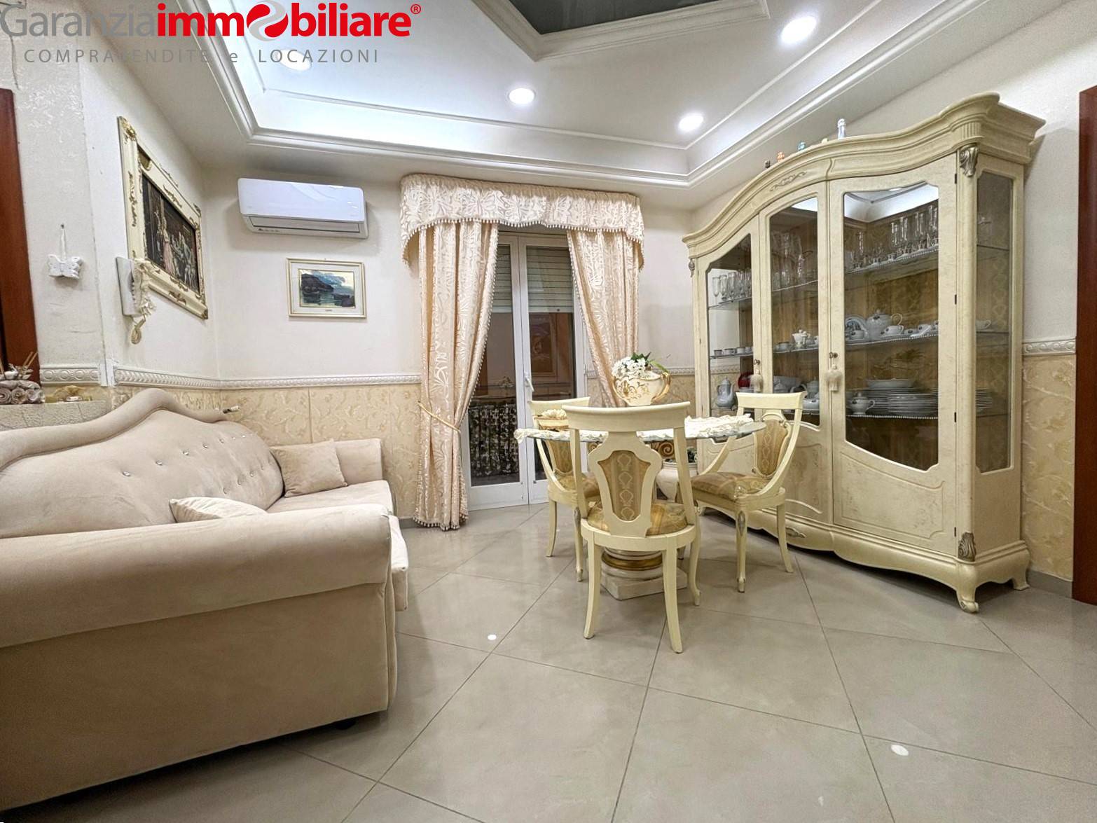 Appartamento in vendita a Napoli