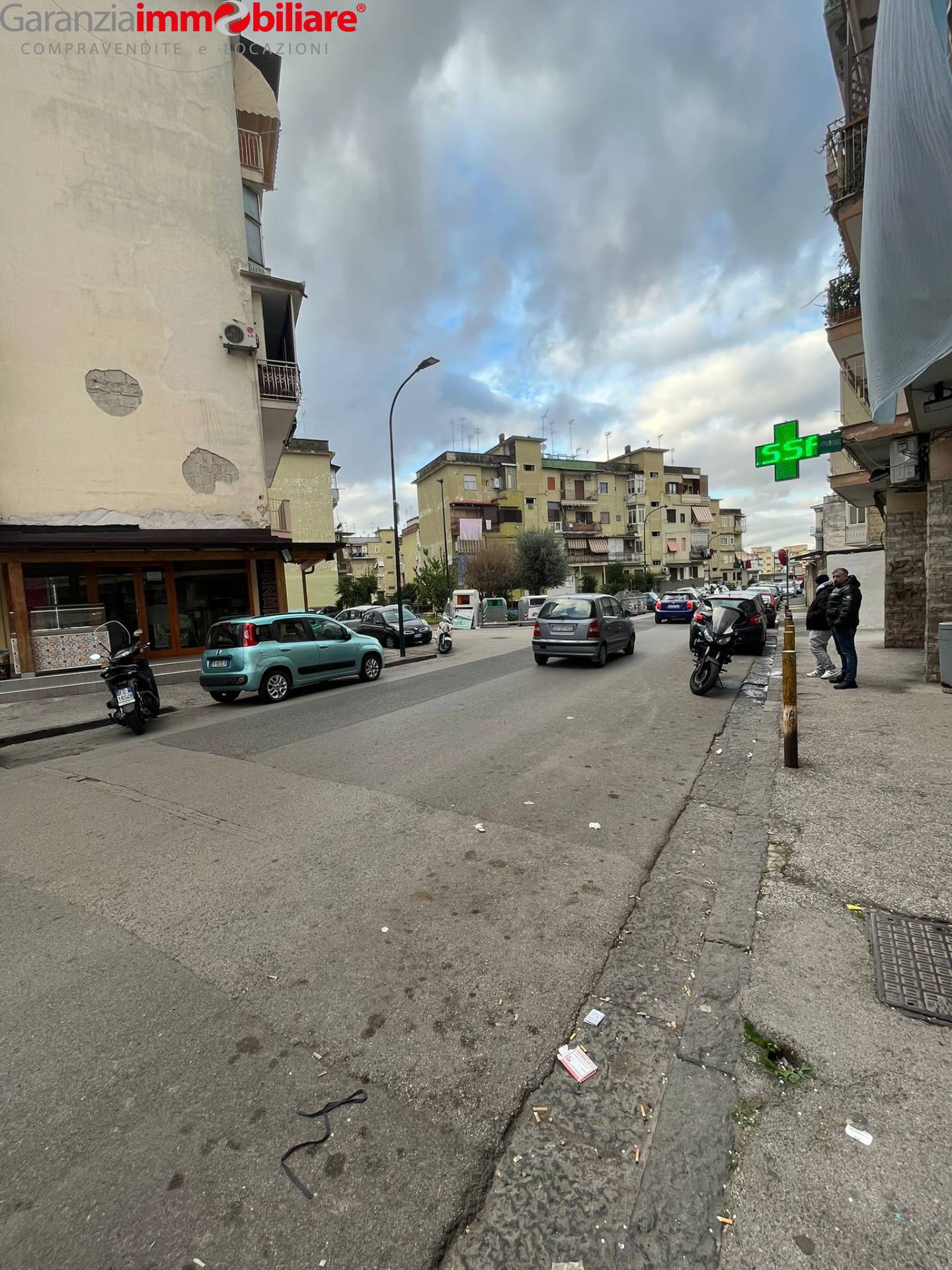 Locale commerciale in vendita a Napoli