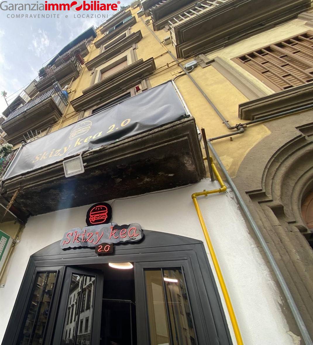 Locale commerciale in vendita a Napoli