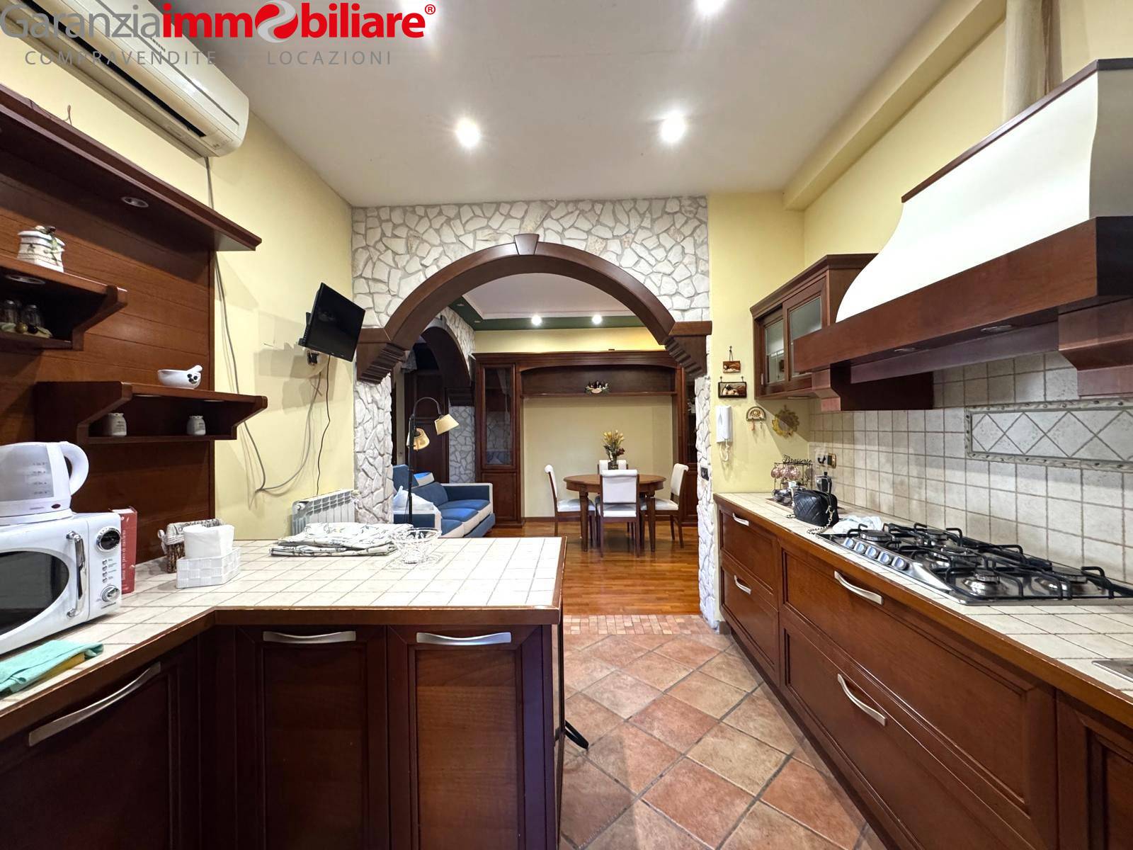 Appartamento in vendita a Napoli