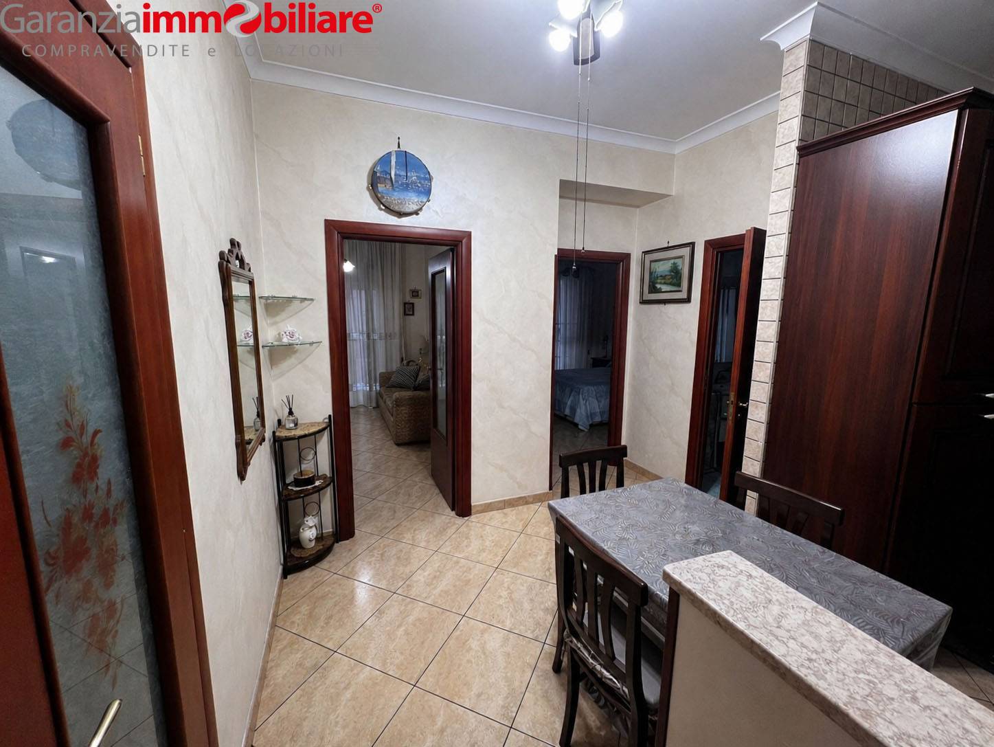 Appartamento in vendita a Napoli, San Carlo Arena