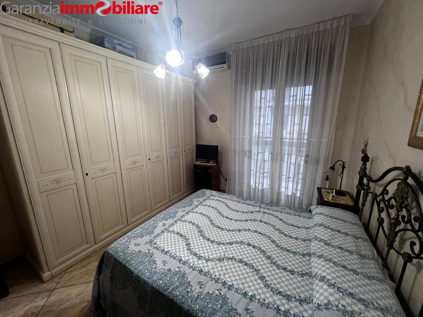 Appartamento in vendita a Napoli, San Carlo Arena