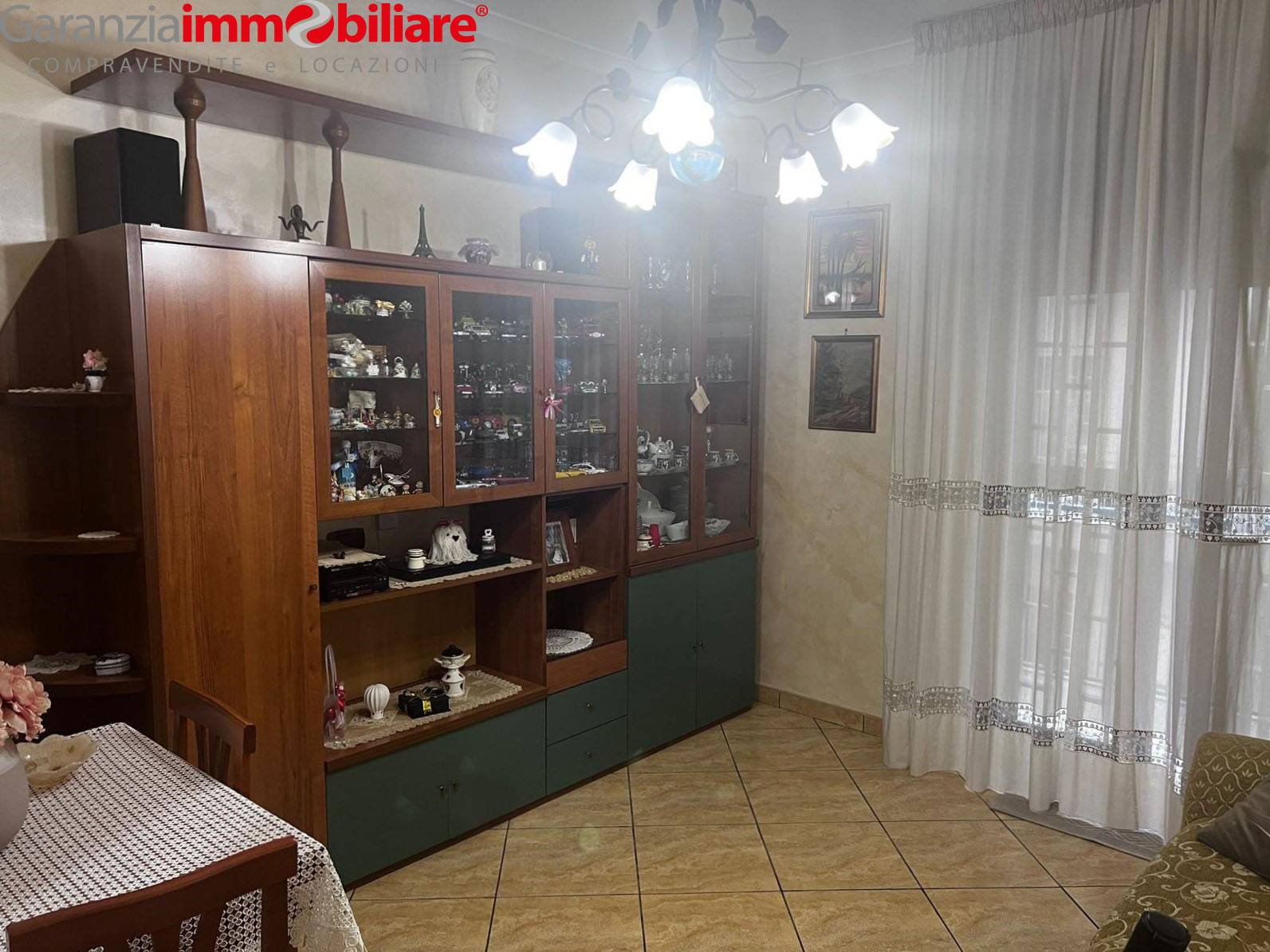 Appartamento in vendita a Napoli, San Carlo Arena
