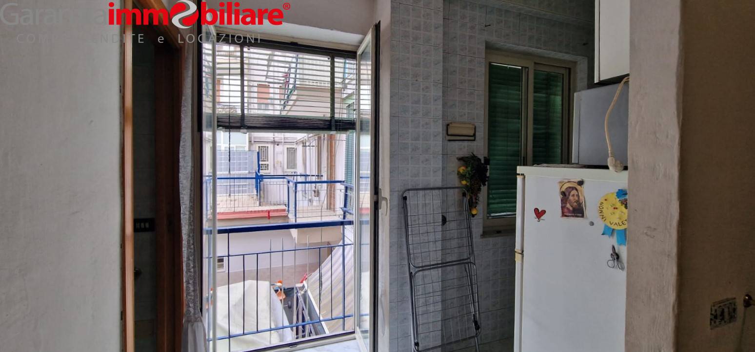 Appartamento in vendita a Napoli, San Carlo Arena
