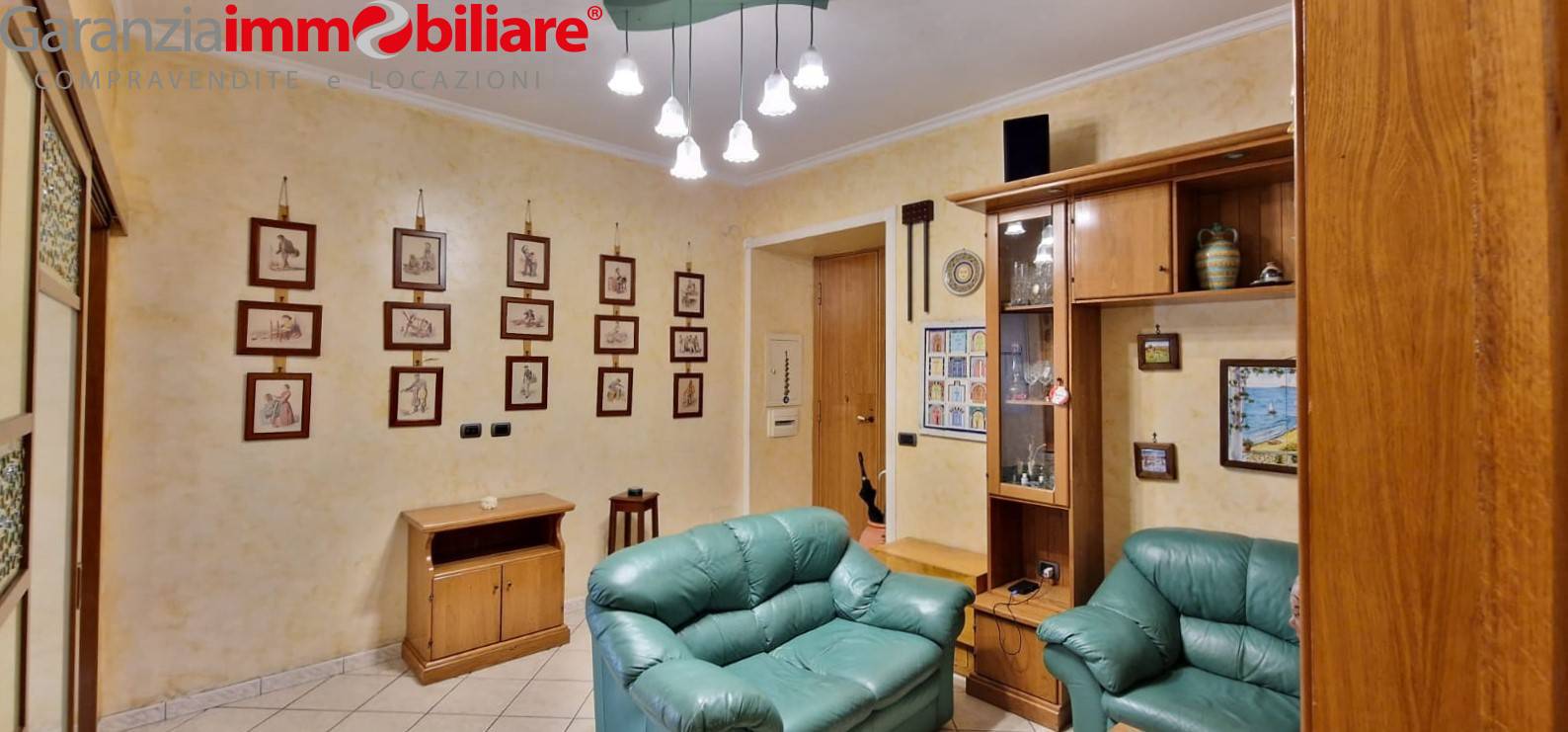 Appartamento in vendita a Napoli, San Carlo Arena