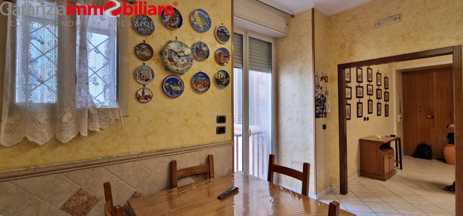 Appartamento in vendita a Napoli, San Carlo Arena
