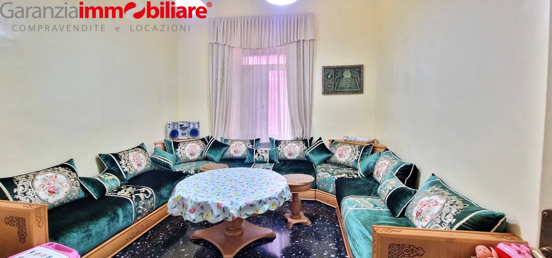 Appartamento in vendita a Napoli, San Carlo Arena