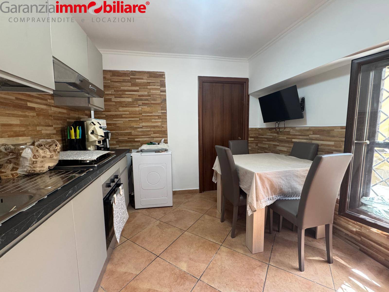 Appartamento in vendita a Napoli, San Carlo Arena