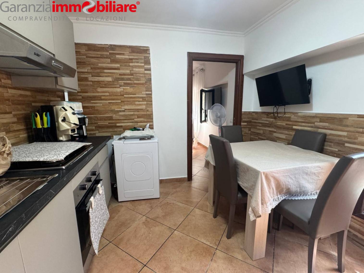 Appartamento in vendita a Napoli, San Carlo Arena