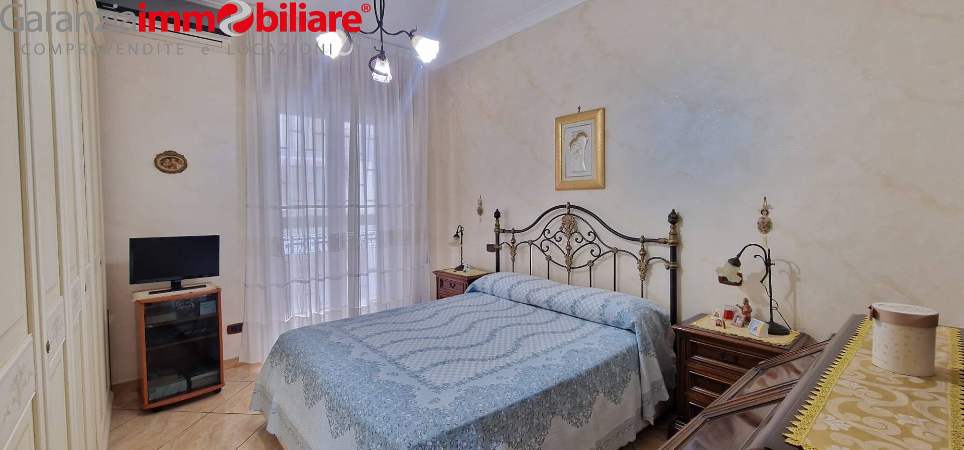 Appartamento in vendita a Napoli, San Carlo Arena