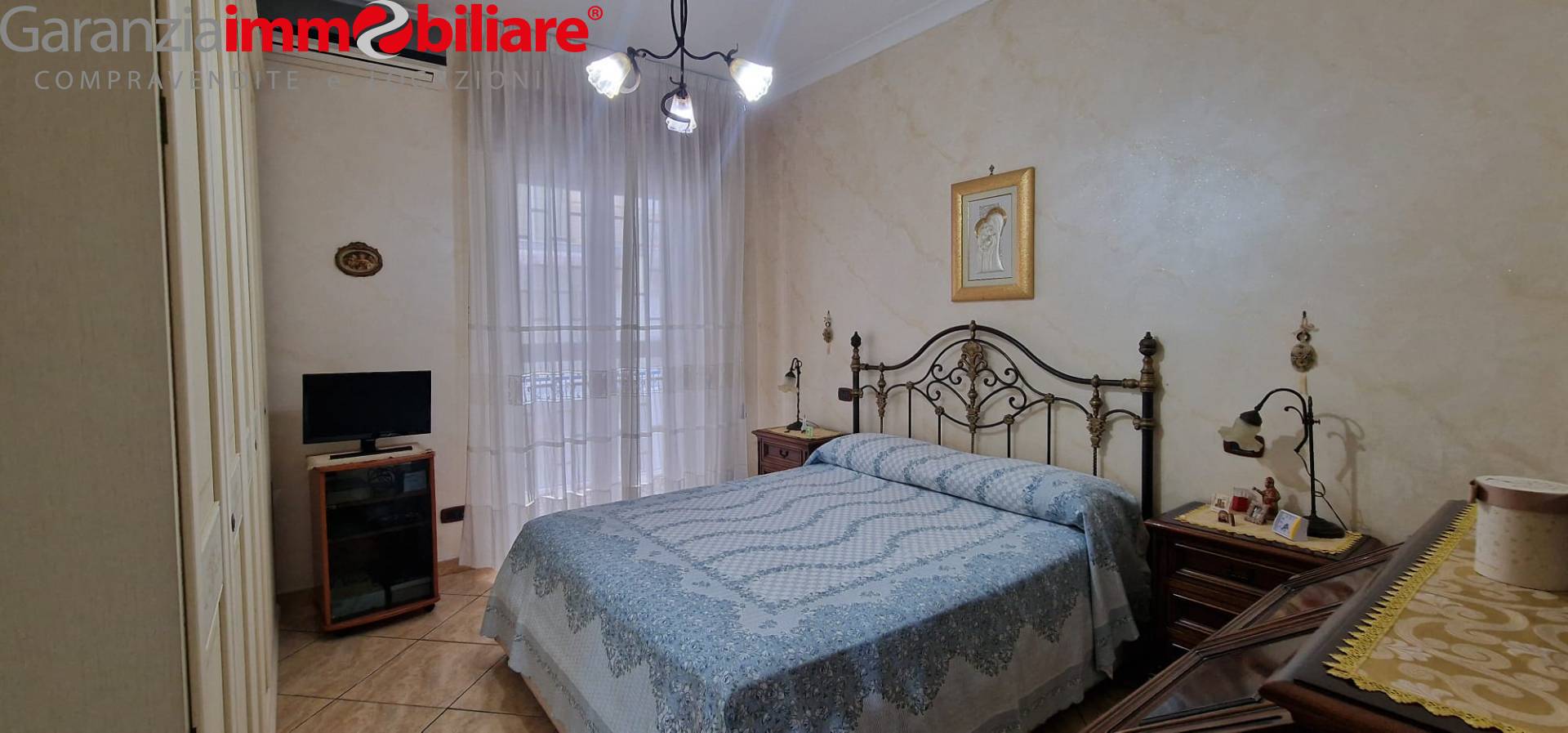 Appartamento in vendita a Napoli, San Carlo Arena