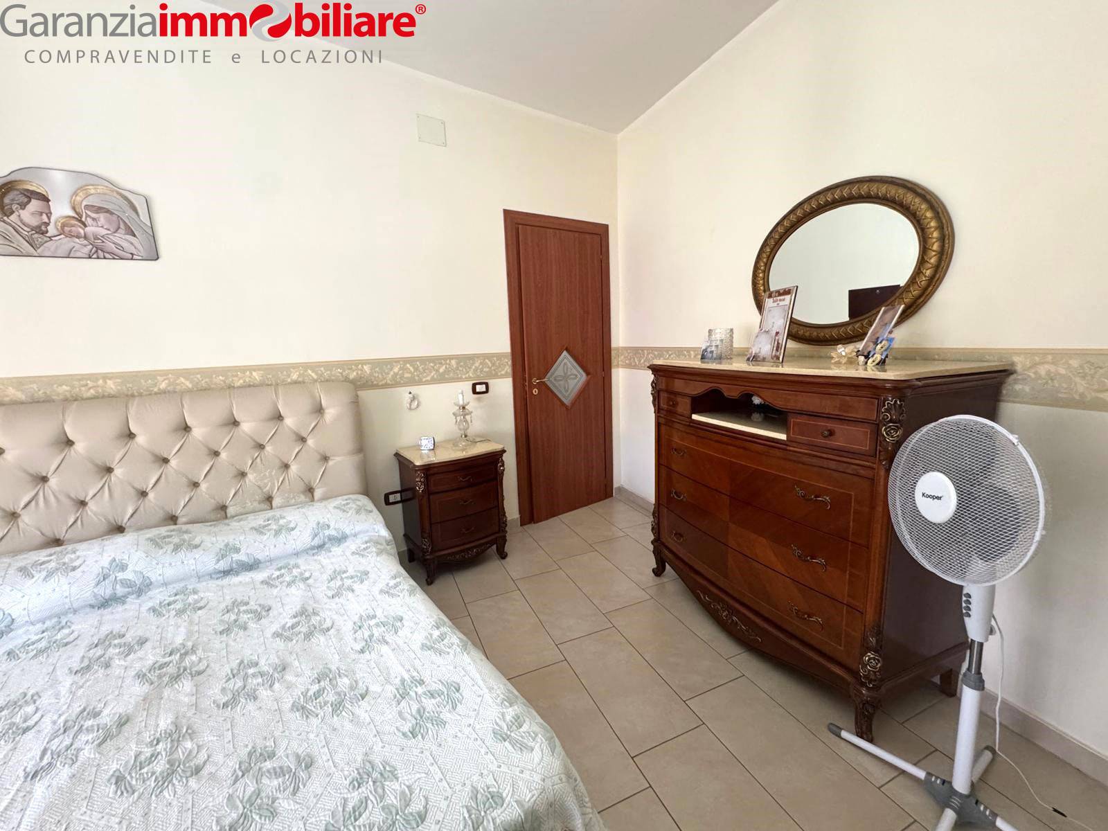 Appartamento in vendita a Napoli, San Carlo Arena
