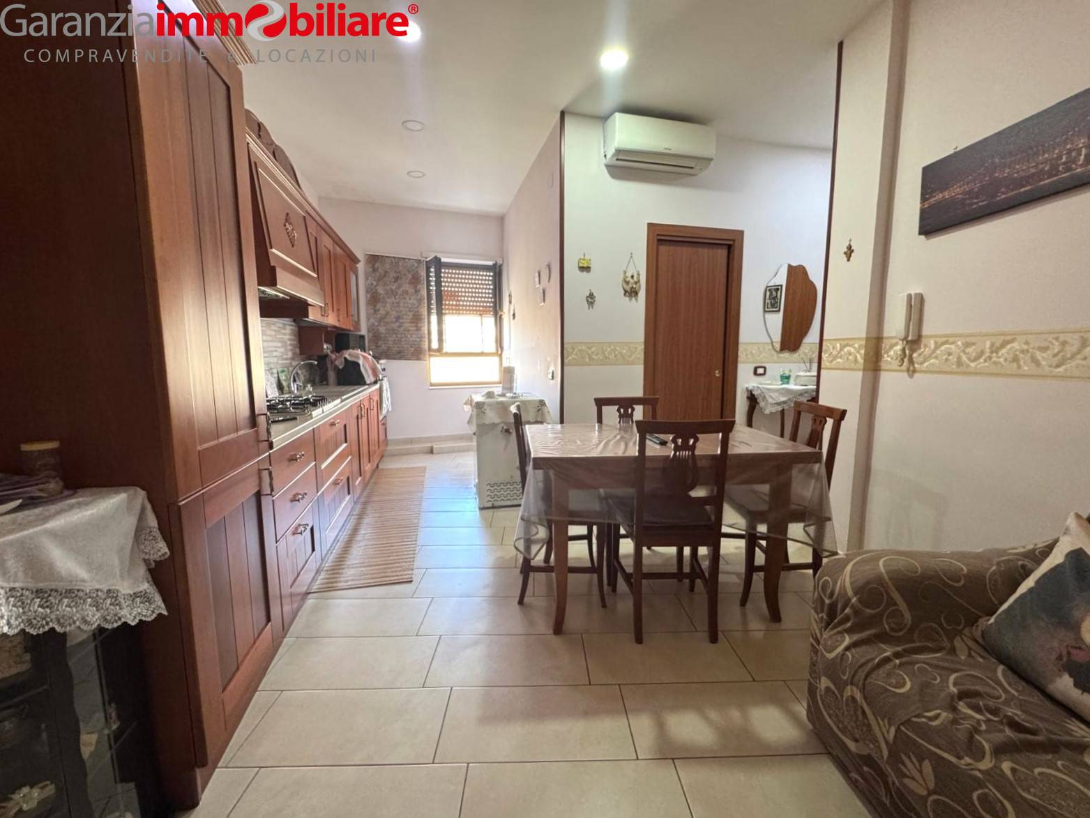 Appartamento in vendita a Napoli, San Carlo Arena