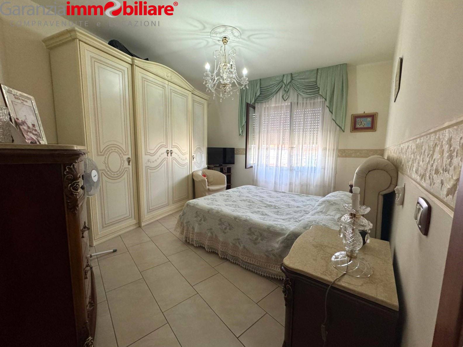 Appartamento in vendita a Napoli, San Carlo Arena