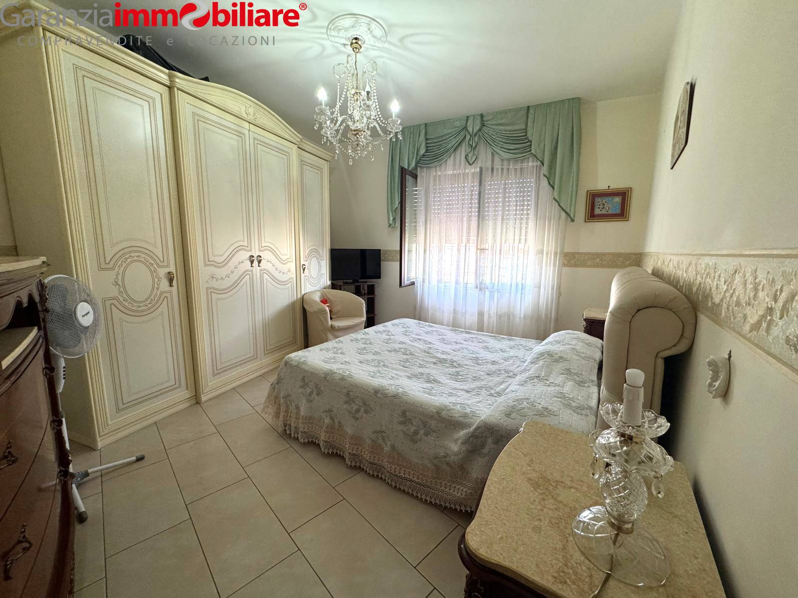 Appartamento in vendita a Napoli, San Carlo Arena