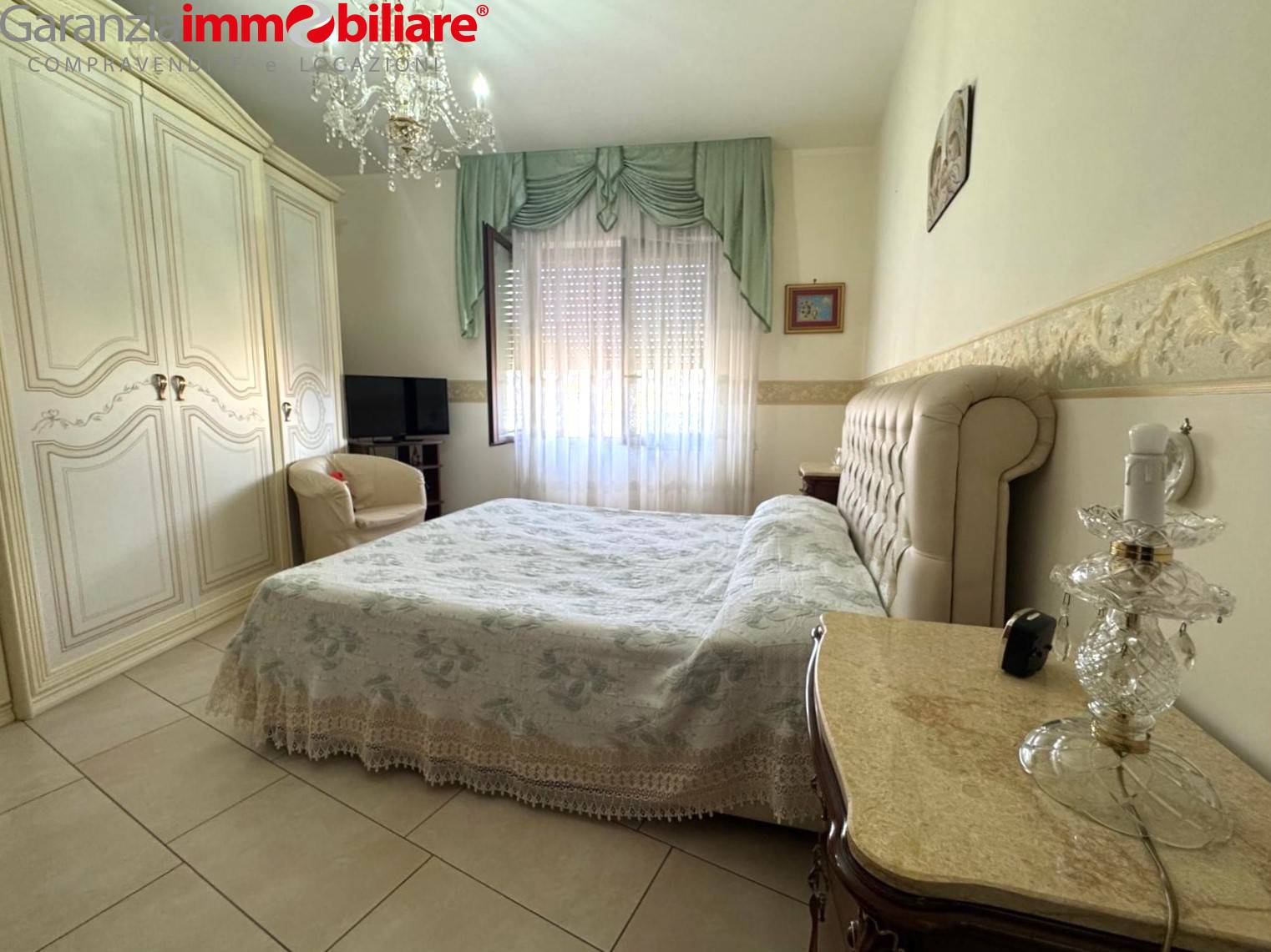 Appartamento in vendita a Napoli, San Carlo Arena