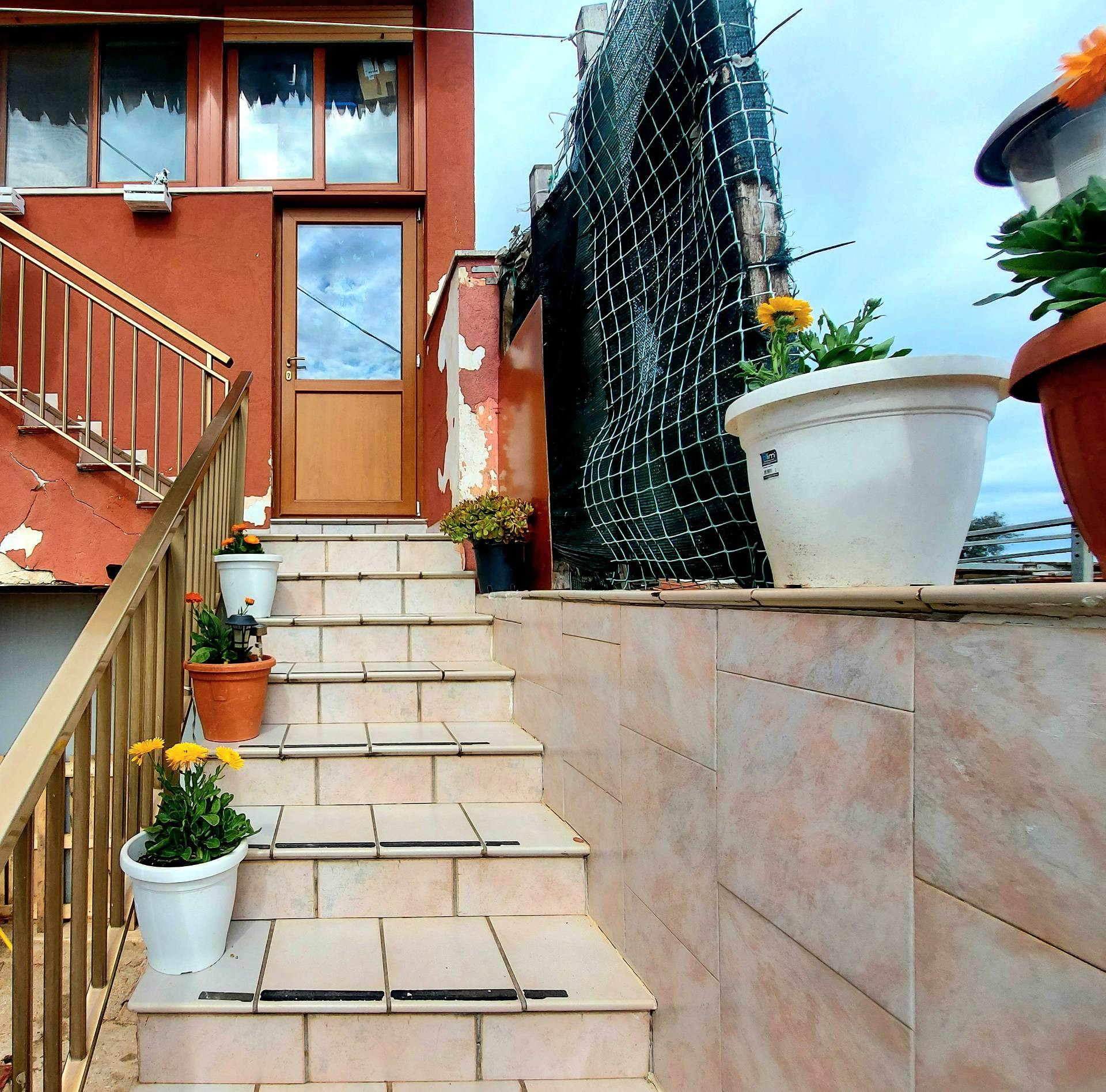 Casa indipendente con terrazzo, Brindisi zona villaggio san paolo