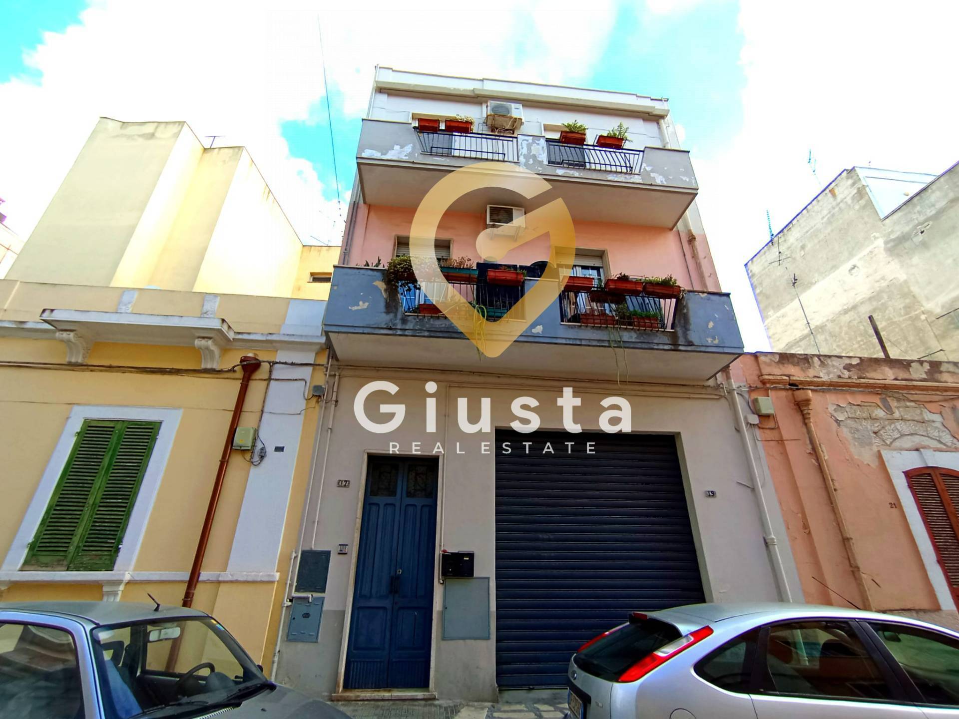 Casa indipendente con terrazzo, Brindisi zona centro