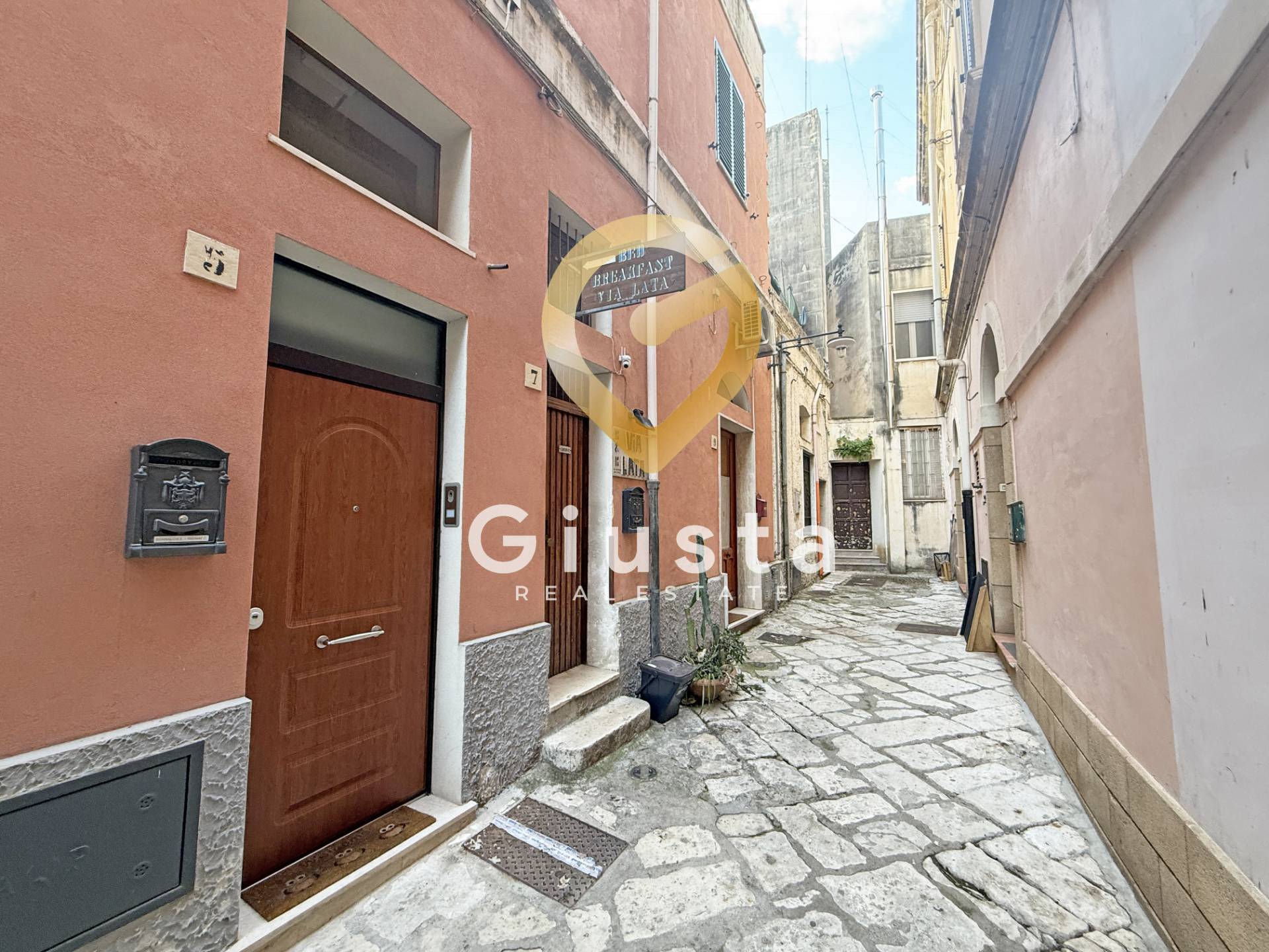 Casa Indipendente in vendita a Brindisi, Zona Centro