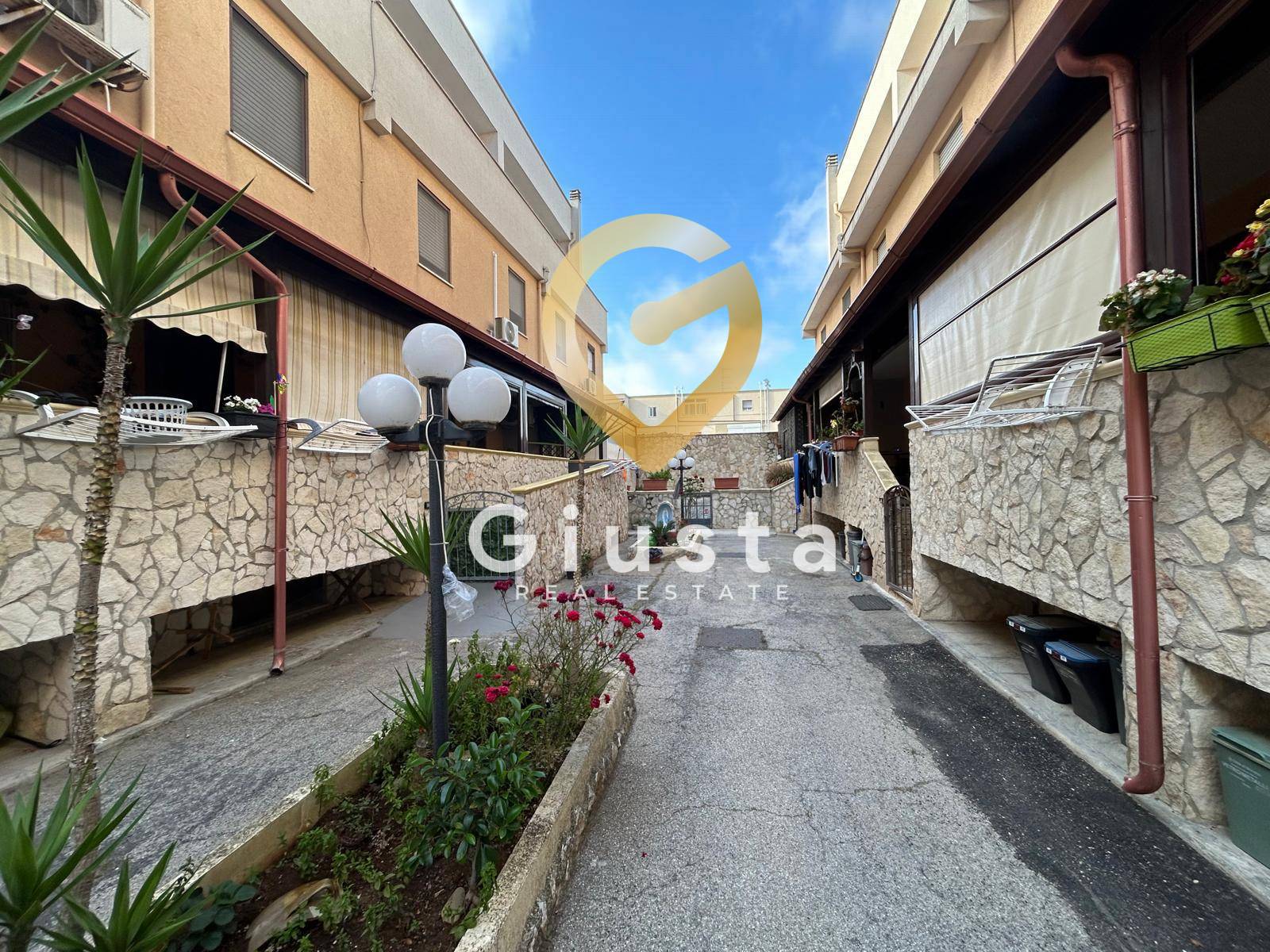 Casa Semindipendente in vendita a Brindisi, Paradiso