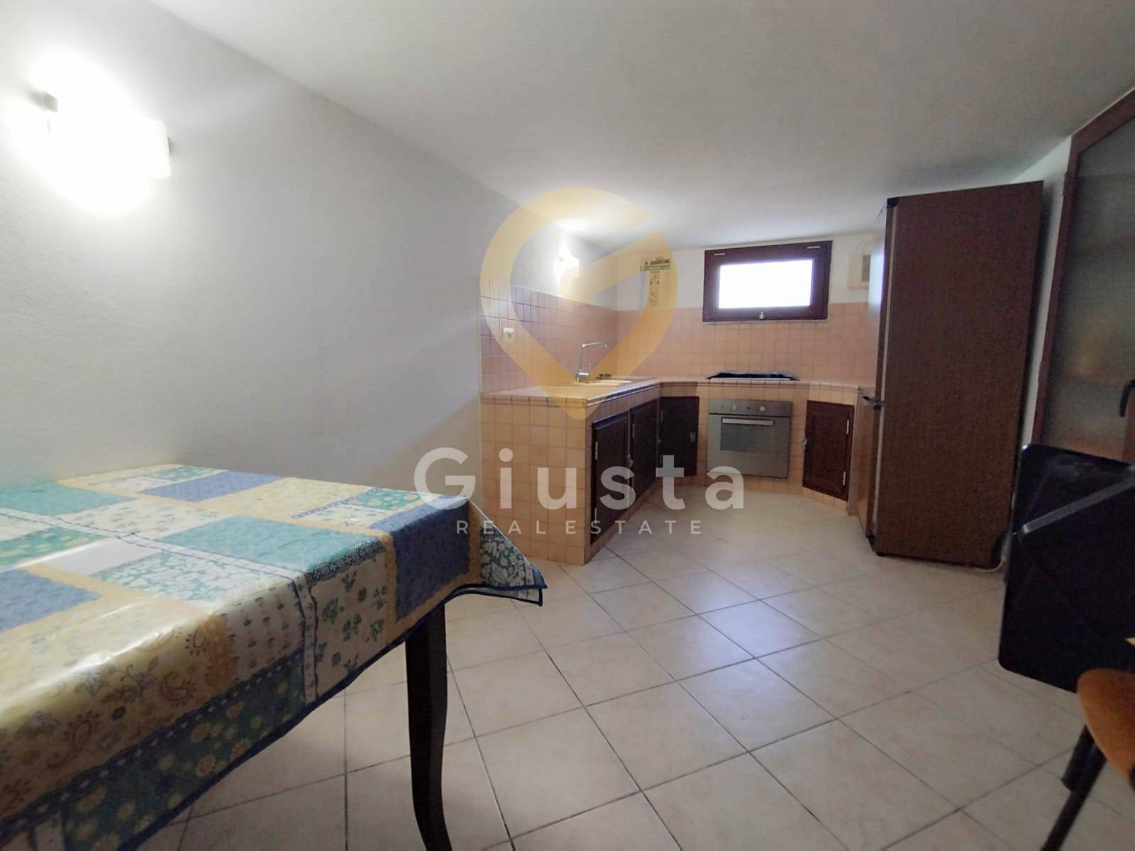 Locale Commerciale in vendita a Brindisi, Cappuccini